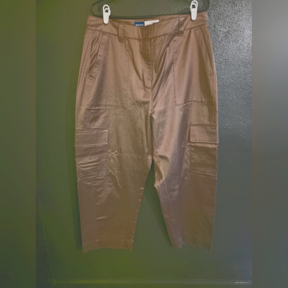 Old Navy Extra High Rise Cargo Pant size 14